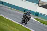 Evening Adv_Mid Group Black Bikes